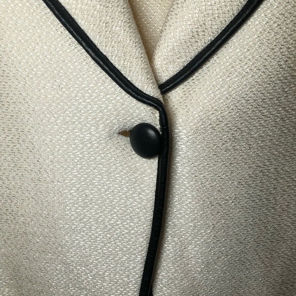 St. John Leather Trim Micro Textured Knit old money preppy Blazer size 6 - Picture 8 of 14